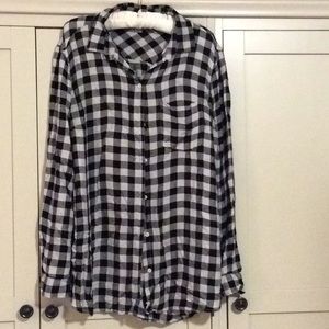 Old Navy black buffalo paid tunic. Large.